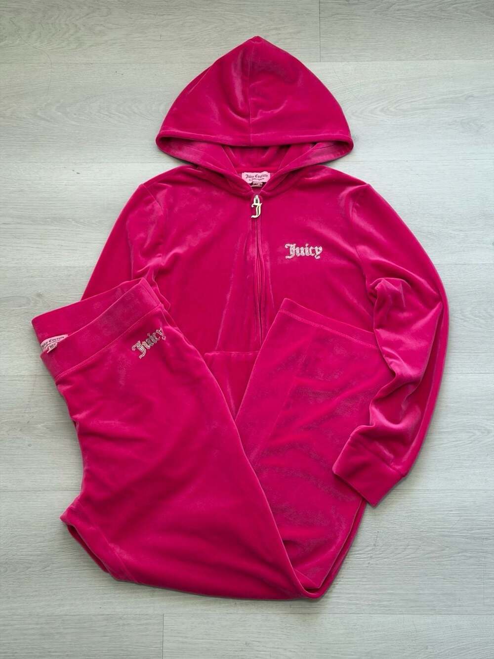 Juicy Couture Velour Rhinestone Tracksuit Set Hot Pink Size M - Picture 3 of 7